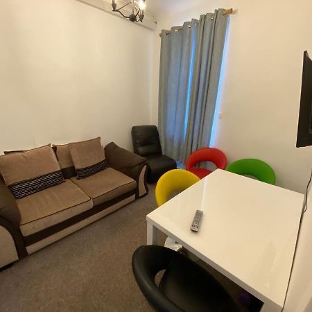 The White Room プリマス エクステリア 写真